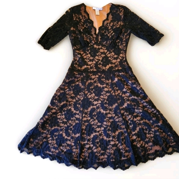 CAbi Lace Illusion Cocktail Dress Size  Small Colors Black and Nude - Picture 1 of 12